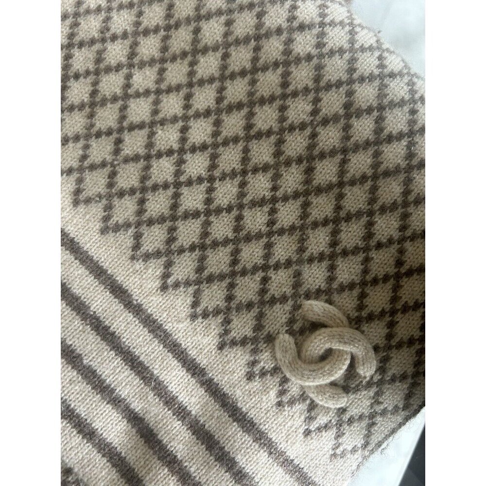 CHANEL Milk tea Beige CC Logo Cashmere Scarf Wrap Stole - Picture 2 of 6